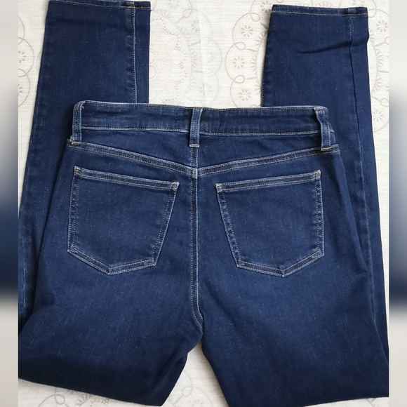 NWOT Uniqlo Blue Jeans - Picture 2 of 7